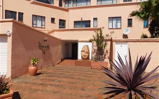 3 Bedroom Flat in Brighton Beach