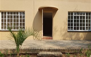 2 Bedroom Simplex in Helderkruin