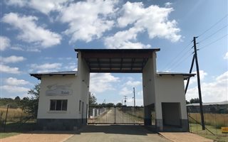 2.2 ha Land available in Honingklip AH