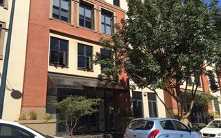 513 m² Commercial space in New Town Centre
