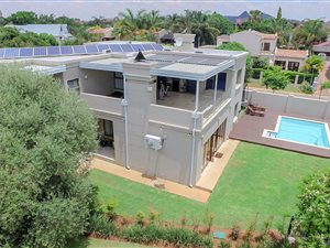 5 Bed House in Centurion Golf Estate