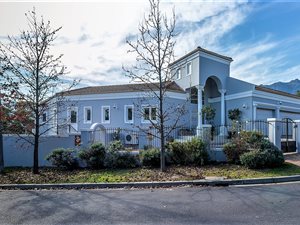 5 Bed House in Paradyskloof