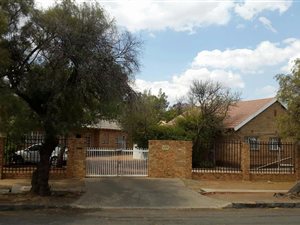 3 Bed House in Herlear