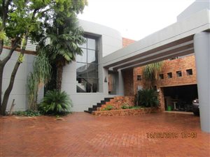 4 Bed Cluster in Meyersdal