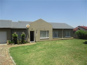3 Bed House in Brackendowns