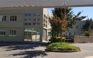 2369 m² Commercial space in Rooihuiskraal