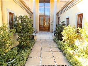 4 Bed House in Dainfern Golf Estate