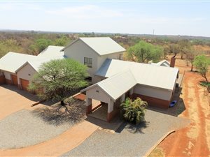 1 ha Smallholding in Kameeldrift East