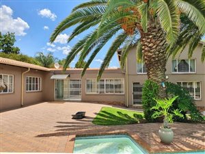 5 Bed House in Aston Manor