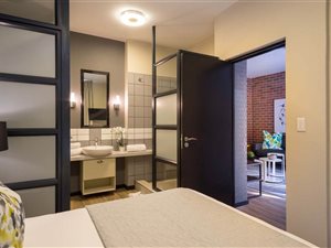 1 Bed Apartment in Rosebank