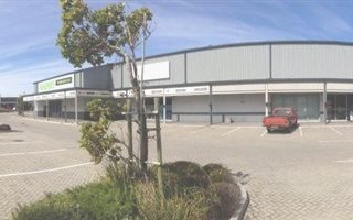 296 m² Retail Space in Retreat