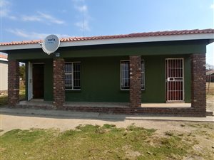 Bachelor apartment in President Park