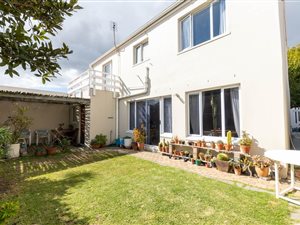 3 Bed Townhouse in Plumstead