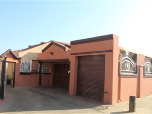 3 Bed House in Nellmapius