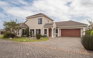 3 Bedroom House in Kingswood Golf Estate