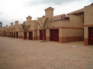 2 Bed Townhouse in Rynfield