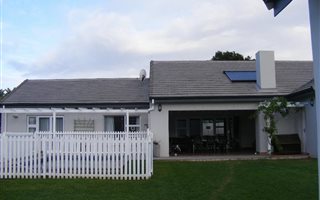 4 Bedroom House in West Bank
