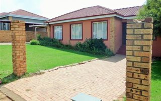 2 Bedroom House in Roseacre