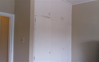 Bachelor apartment in Port Elizabeth Central