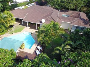 8 Bed, Bed and Breakfast in Umtentweni