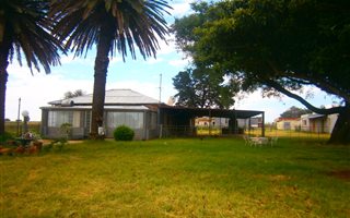 2.6 ha Farm in Hillside AH