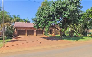 4 Bedroom House in Annlin