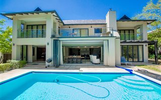 5 Bedroom House in Pearl Valley
