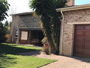 3 Bedroom Cluster in Maroeladal