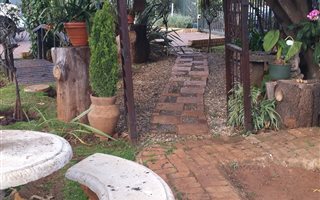 4 Bedroom House in Larrendale