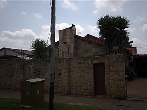 3 Bed House in Claremont