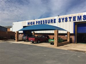 950 m² Industrial space in Hughes