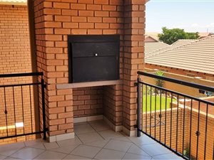 2 Bed Townhouse in Hazeldean (Silverlakes Surroundings)