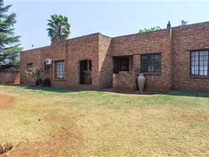 3 Bed House in Sunward Park