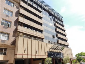 2 Bed Apartment in Johannesburg Central