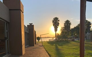 2 Bedroom Simplex in Vaal Marina