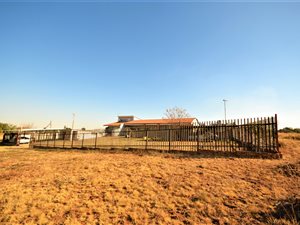 10 ha Farm in Pendale AH