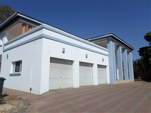 4 Bed House in Ninapark