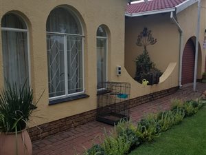 3 Bed House in Brackenhurst