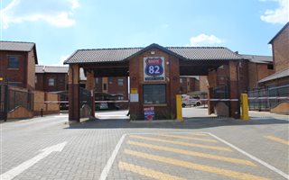 2 Bedroom Apartment in Alan Manor