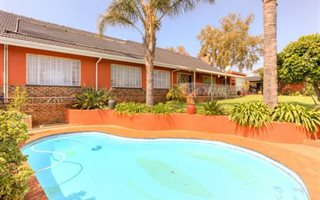 4 Bedroom House in Montgomery Park