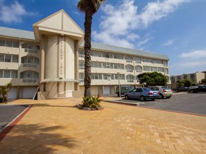 2 Bed Apartment in Lagoon Beach