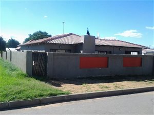 3 Bedroom House in Orlando East