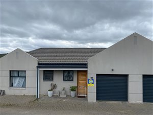 2 Bed House in Reebok
