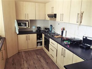 2 Bed Flat in Queenstown Central