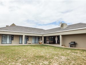 4 Bed House in Myburgh Park