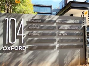 432 m² Commercial space in Houghton Estate