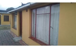 2 Bedroom House in KwaMashu