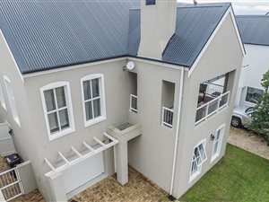 3 Bed House in Kylemore