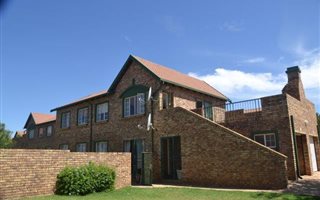 3 Bedroom Simplex in Rietvalleirand