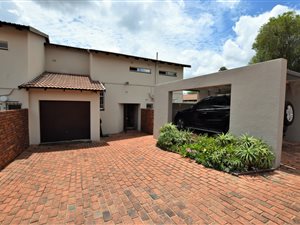 3 Bed Townhouse in Rivonia